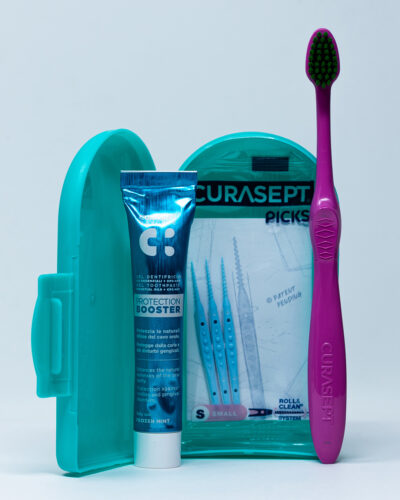 Дорожній набір для догляду за порожниною рота CURASEPT зелений, зелений